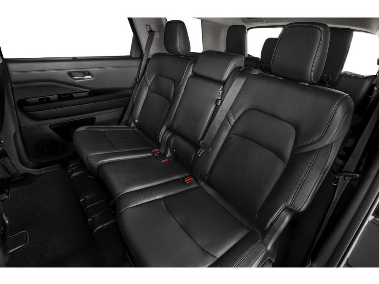 2023 Nissan Pathfinder SL 4WD Photo