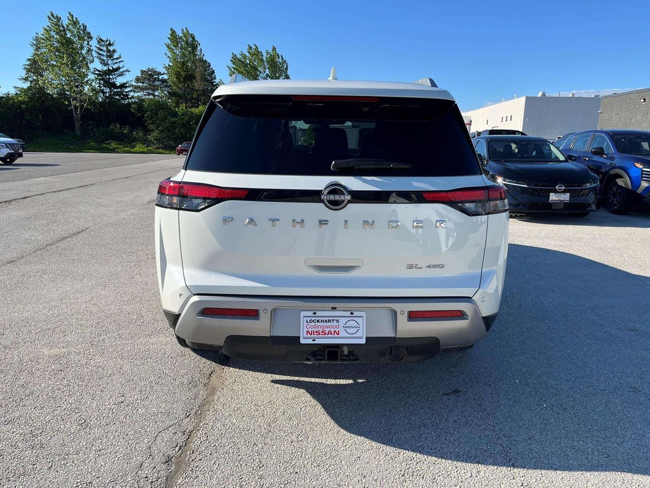 2023 Nissan Pathfinder SL 4WD Photo