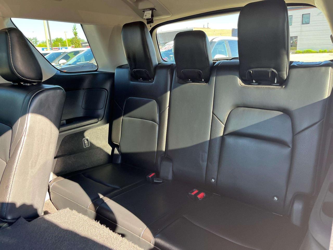 2023 Nissan Pathfinder SL 4WD Photo