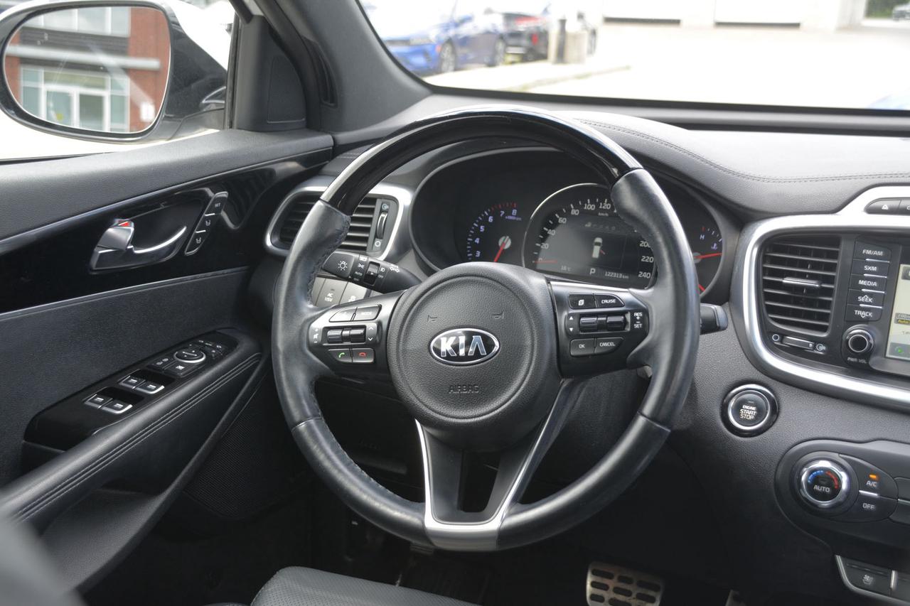 2016 Kia Sorento SX Photo