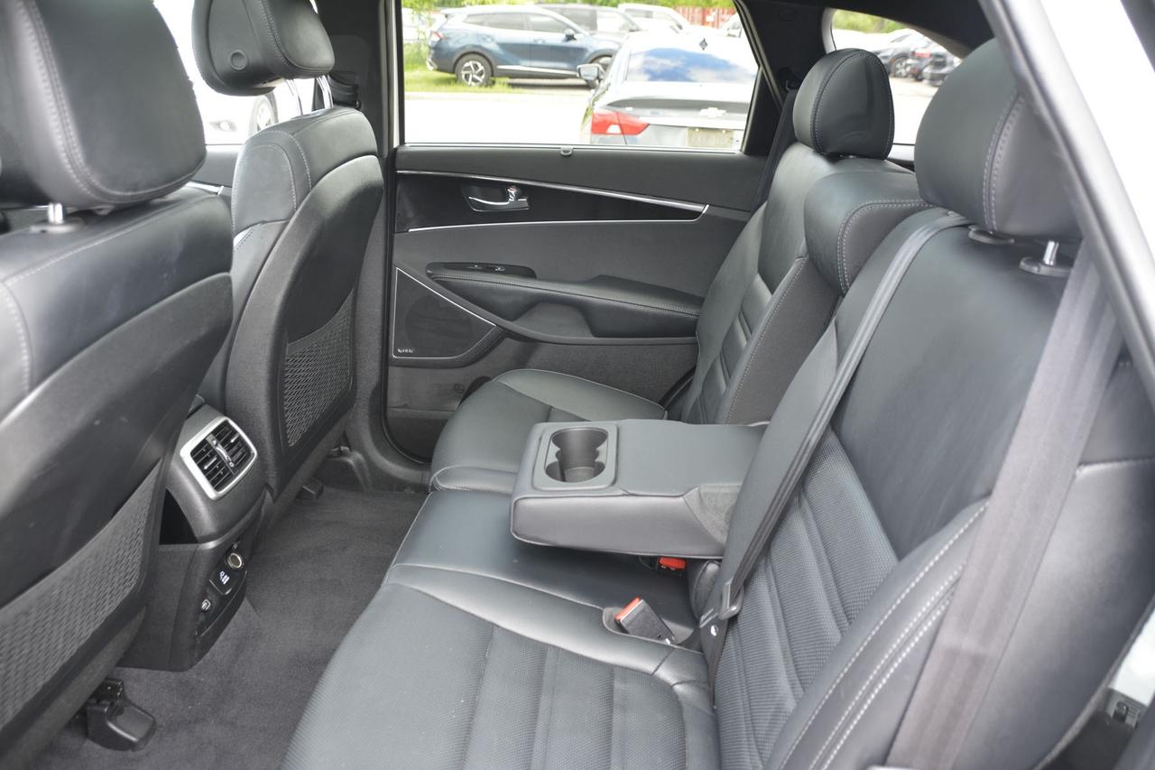 2016 Kia Sorento SX Photo
