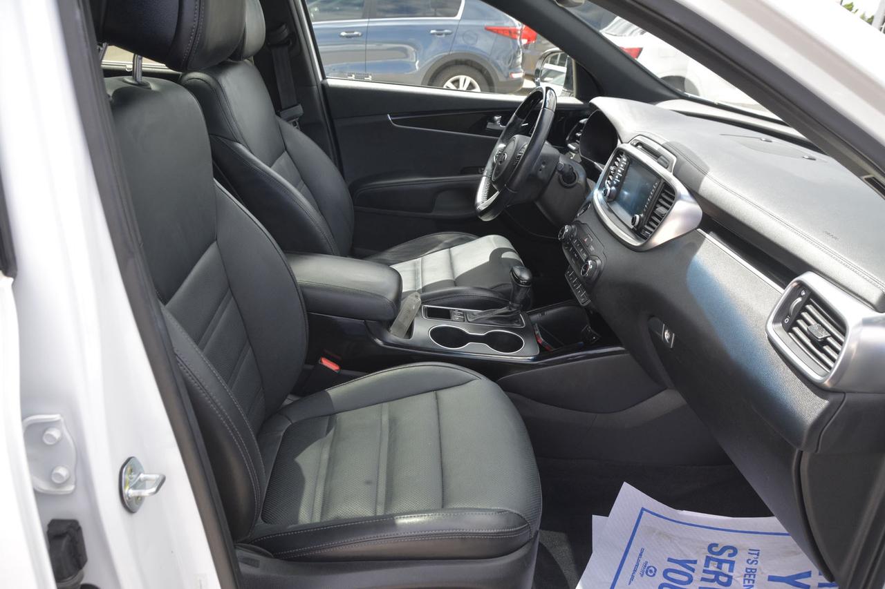 2016 Kia Sorento SX Photo