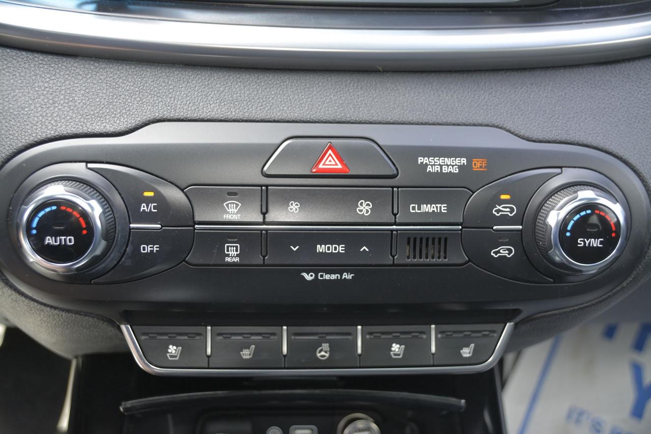 2016 Kia Sorento SX Photo