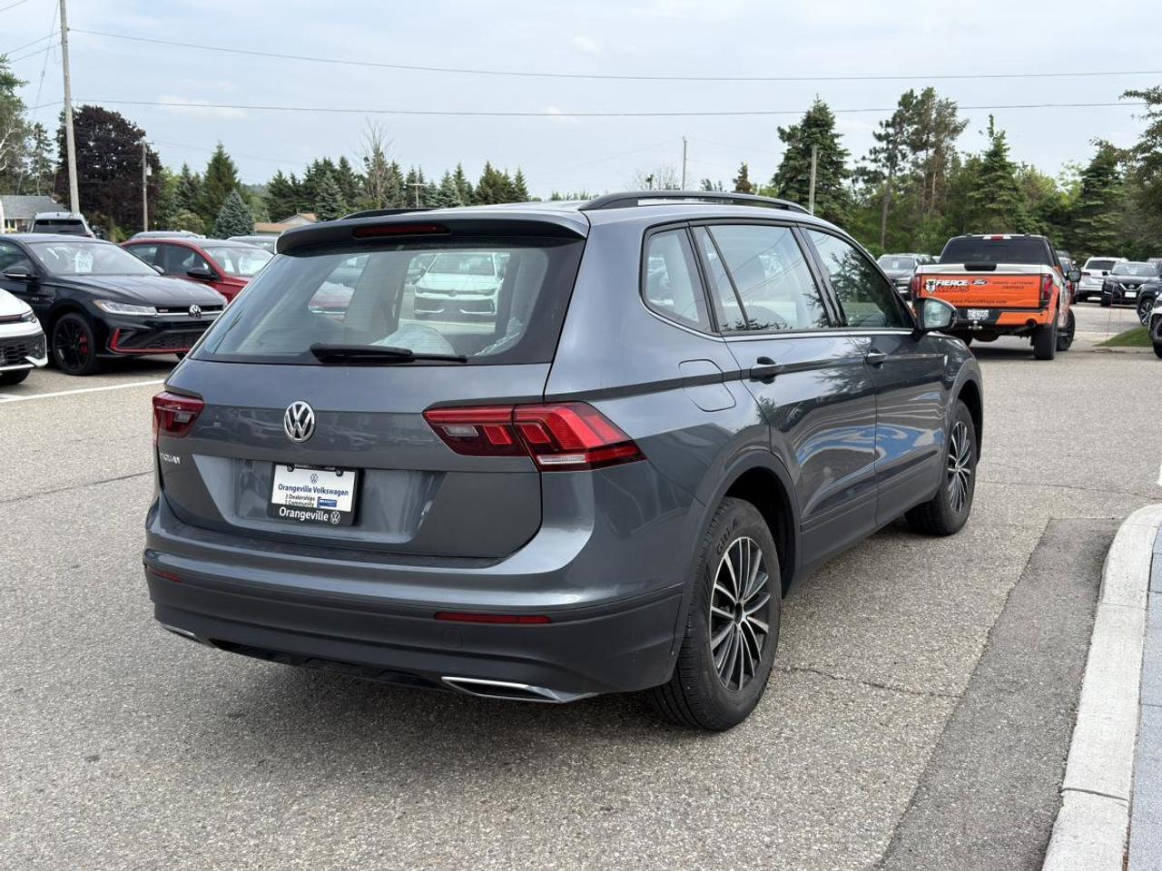 2020 Volkswagen Tiguan Trendline FWD Photo2
