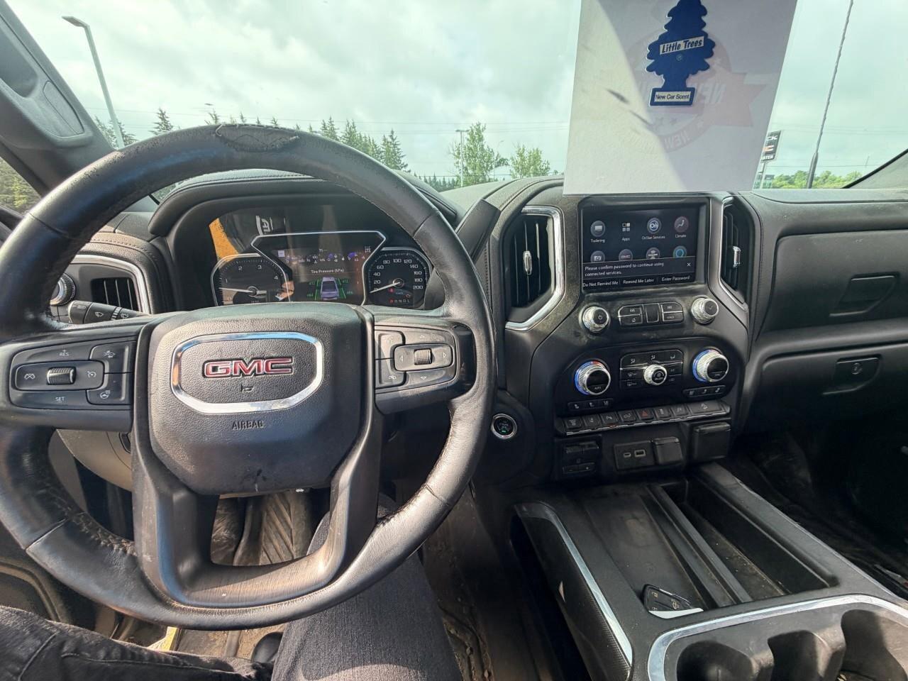 2020 GMC SIERRA 2500HD AT4AT4, 6.6L V8 DIESEL, 4X4, ALLOYS, LEATHER, 1-OW Photo