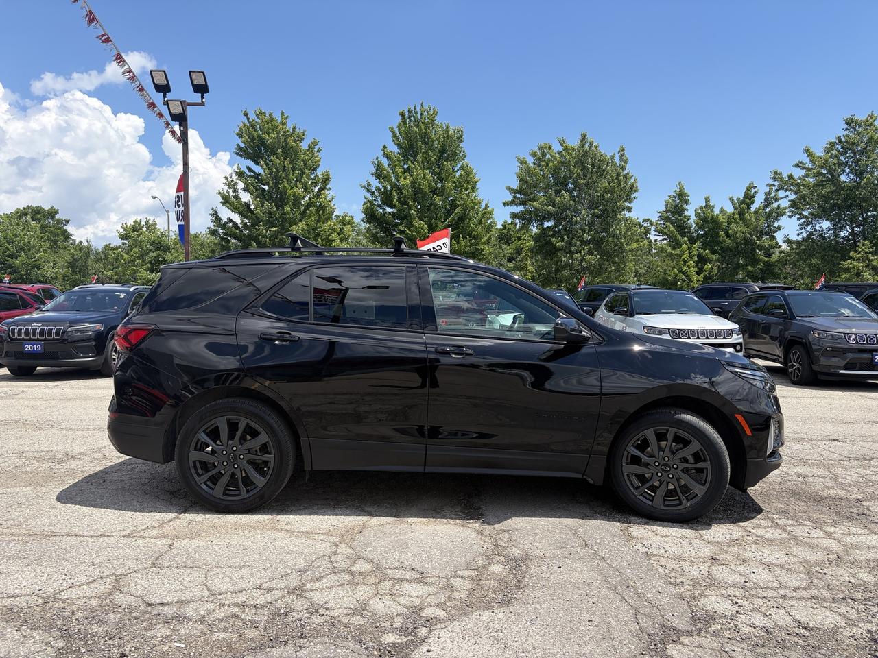 2022 Chevrolet Equinox RS, BSM, Power Liftgate Photo
