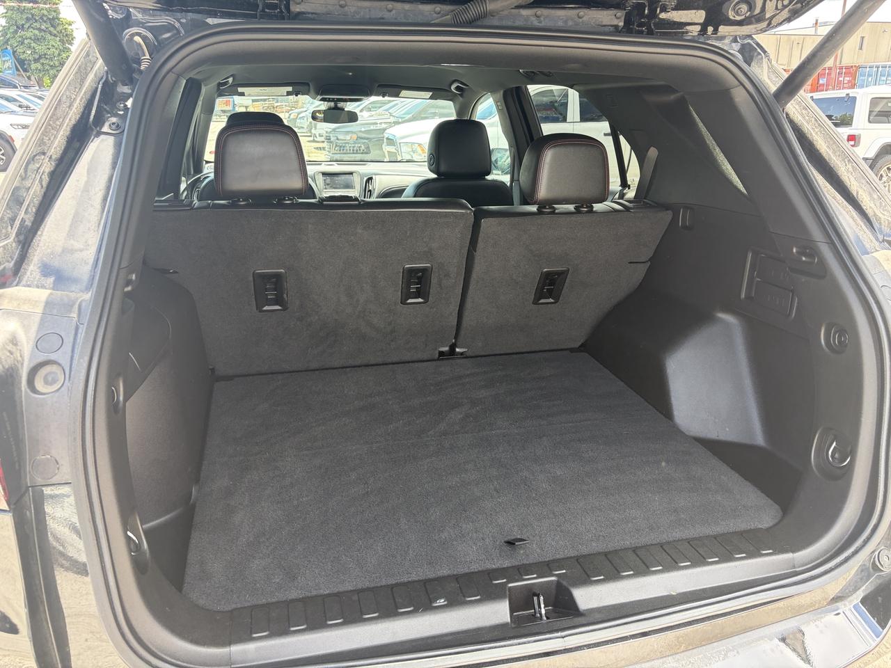 2022 Chevrolet Equinox RS, BSM, Power Liftgate Photo