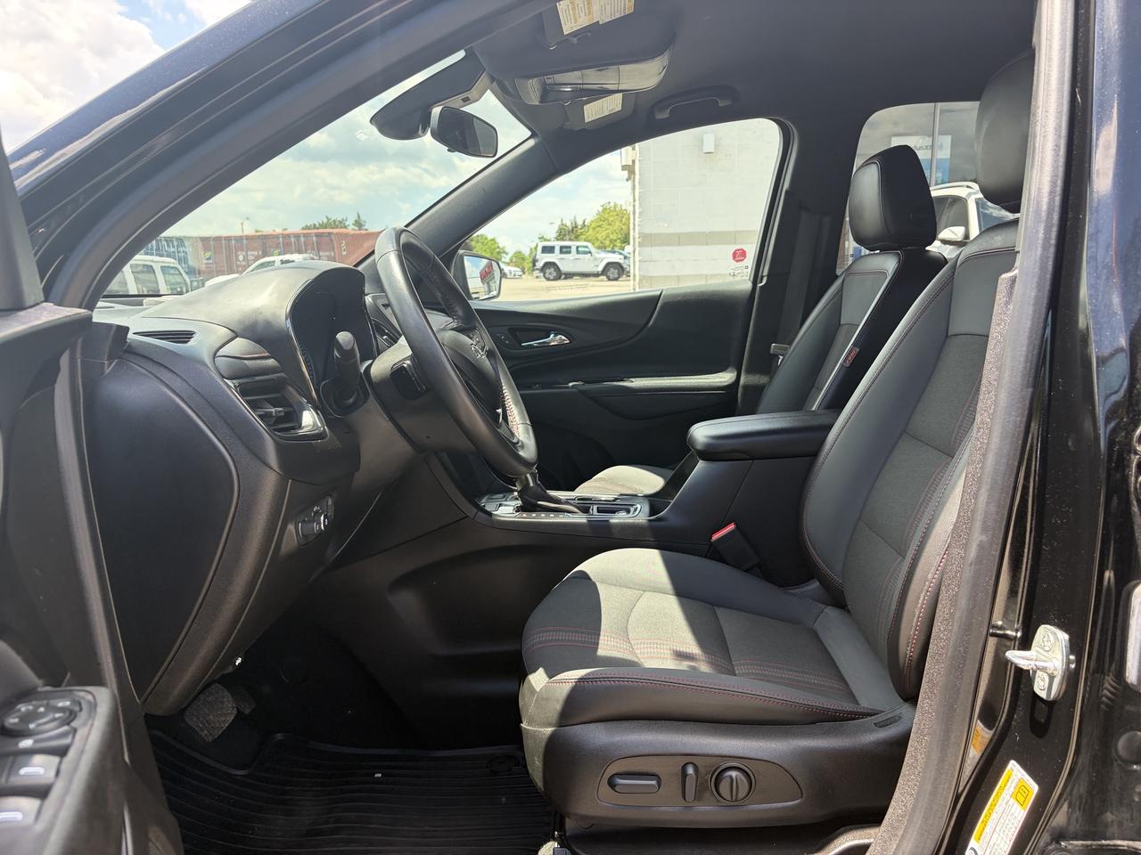 2022 Chevrolet Equinox RS, BSM, Power Liftgate Photo