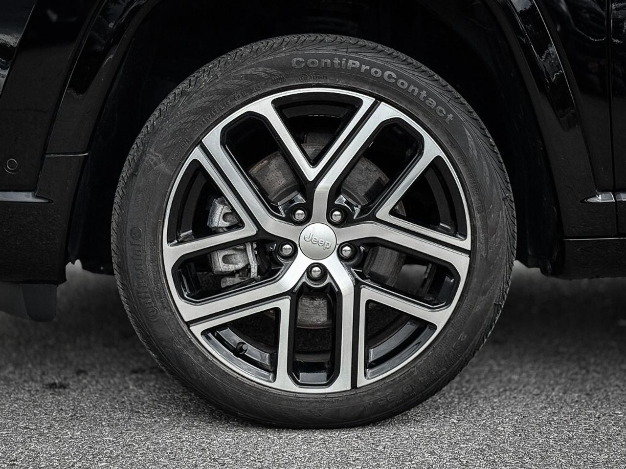 2024 Jeep Compass Limited   ELITE EXTERIOR GROUP   HEATED/VENTED LEA Photo