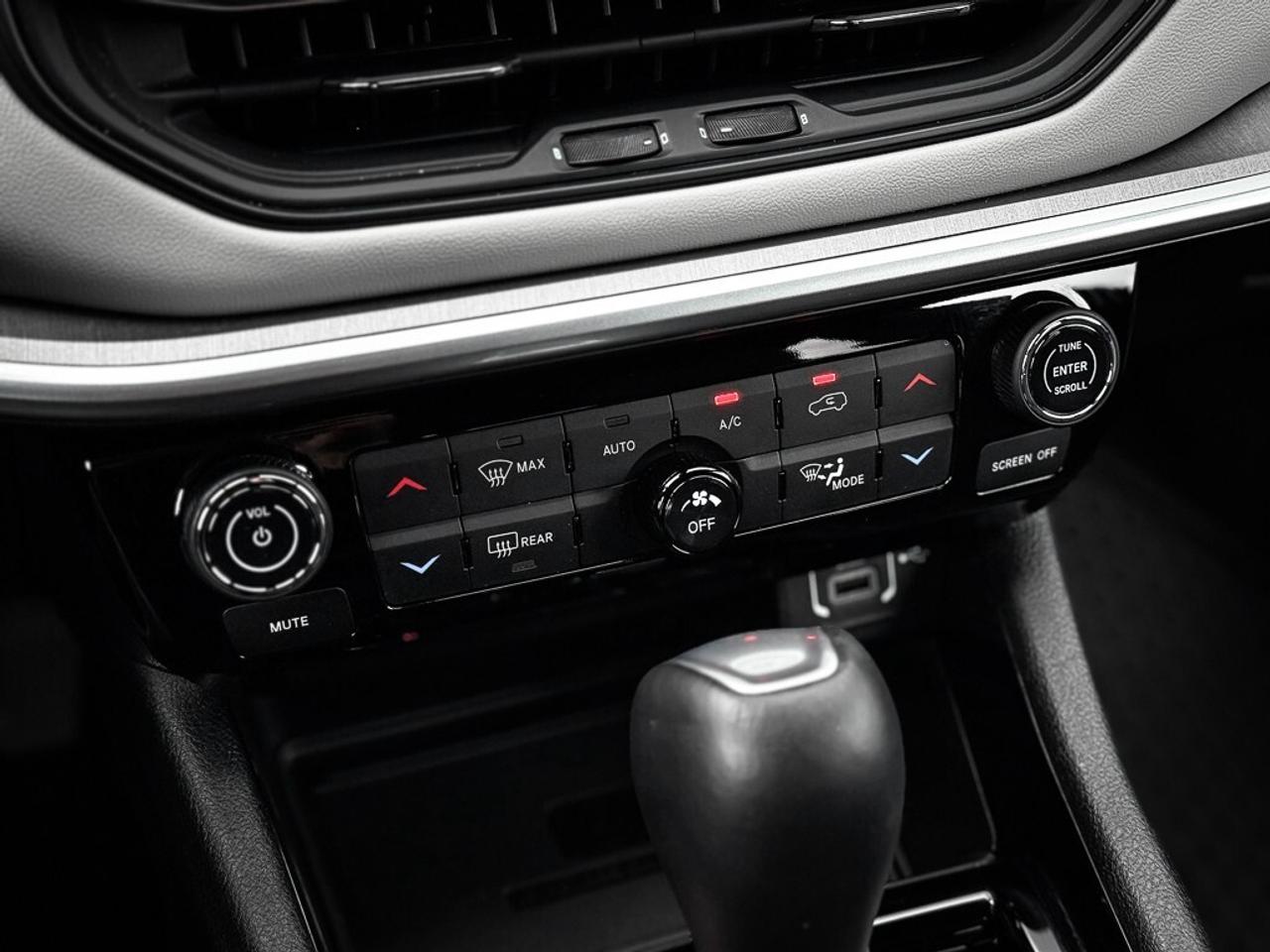 2024 Jeep Compass Limited   ELITE EXTERIOR GROUP   HEATED/VENTED LEA Photo