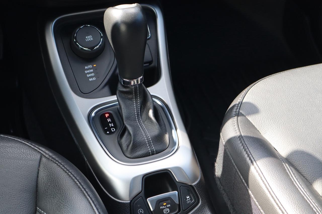 2020 Jeep Compass Limited 4WD No Accident Advanced Safety High Altit Photo
