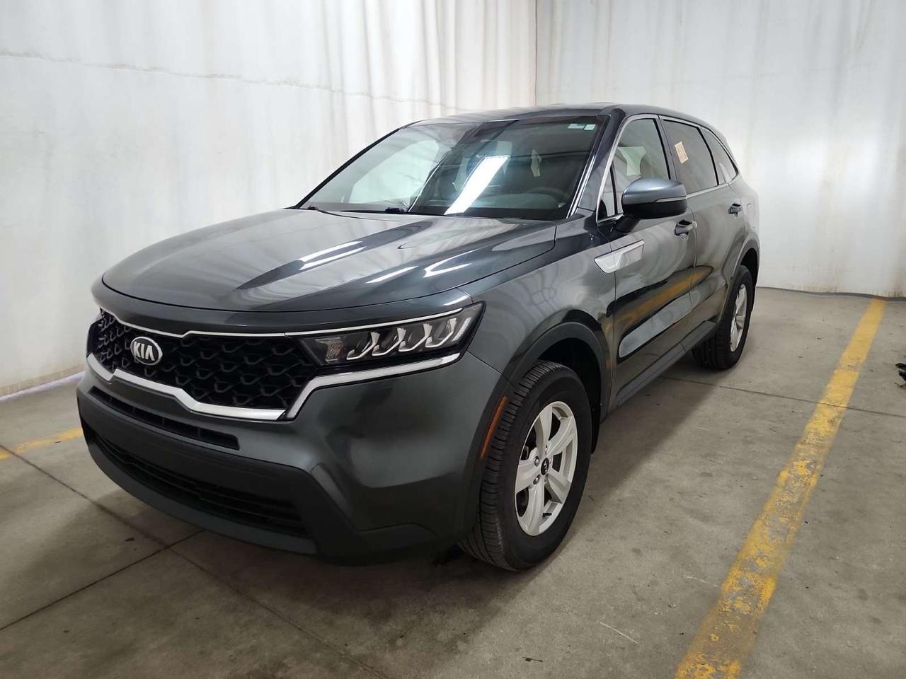 2021 Kia Sorento LX+ l 7 Passanger l AWD l 2.5L l 4Cyl l 2 Keys l Photo