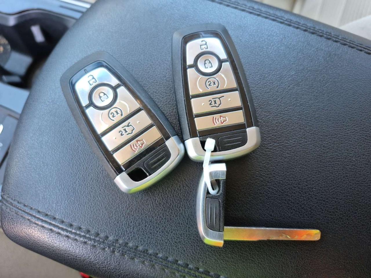 2020 Ford Edge SEL l AWD l FWD l 2.0L l 4Cyl l Gas l Remote Start Photo