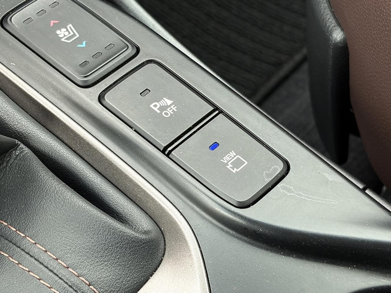 2018 Hyundai Santa Fe XL Ultimate with Saddle Interior   Leather   Roof   N Photo