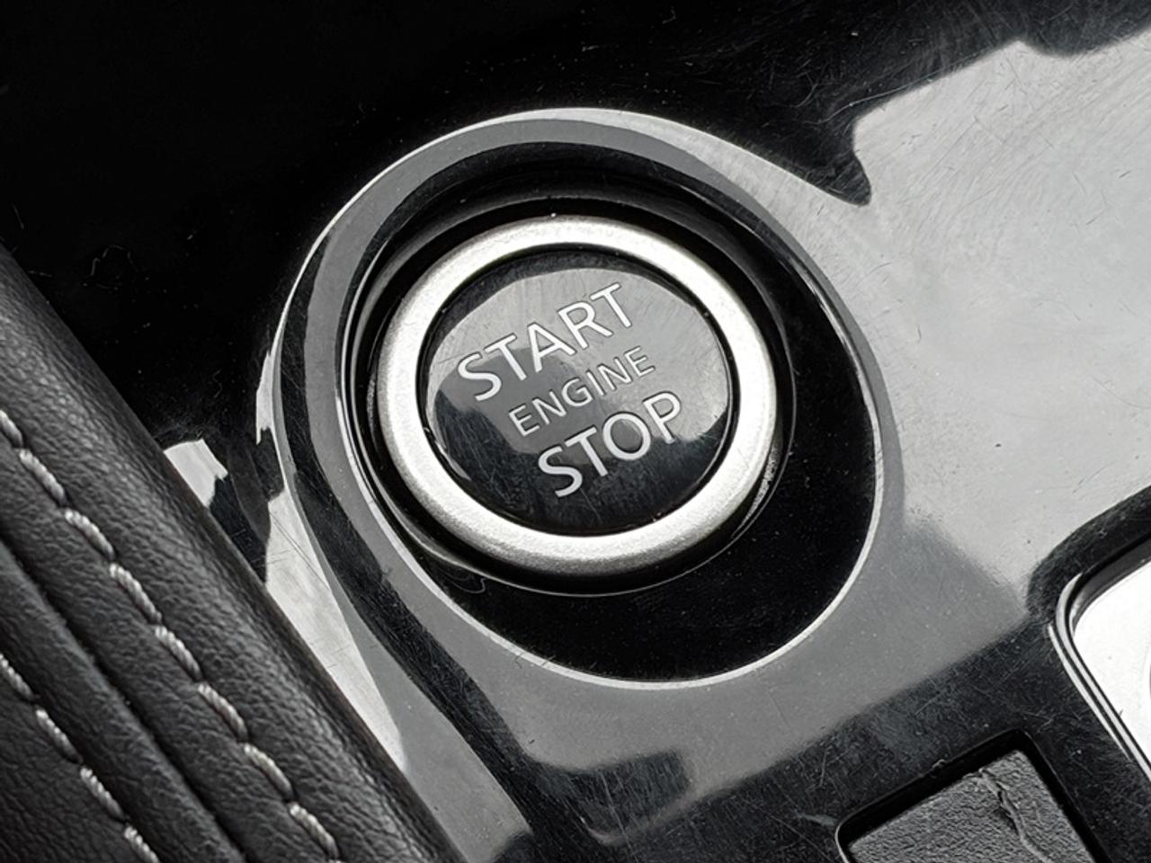 2020 Nissan Kicks SR   Leather   Push Start    360 Camera   Remote S Photo
