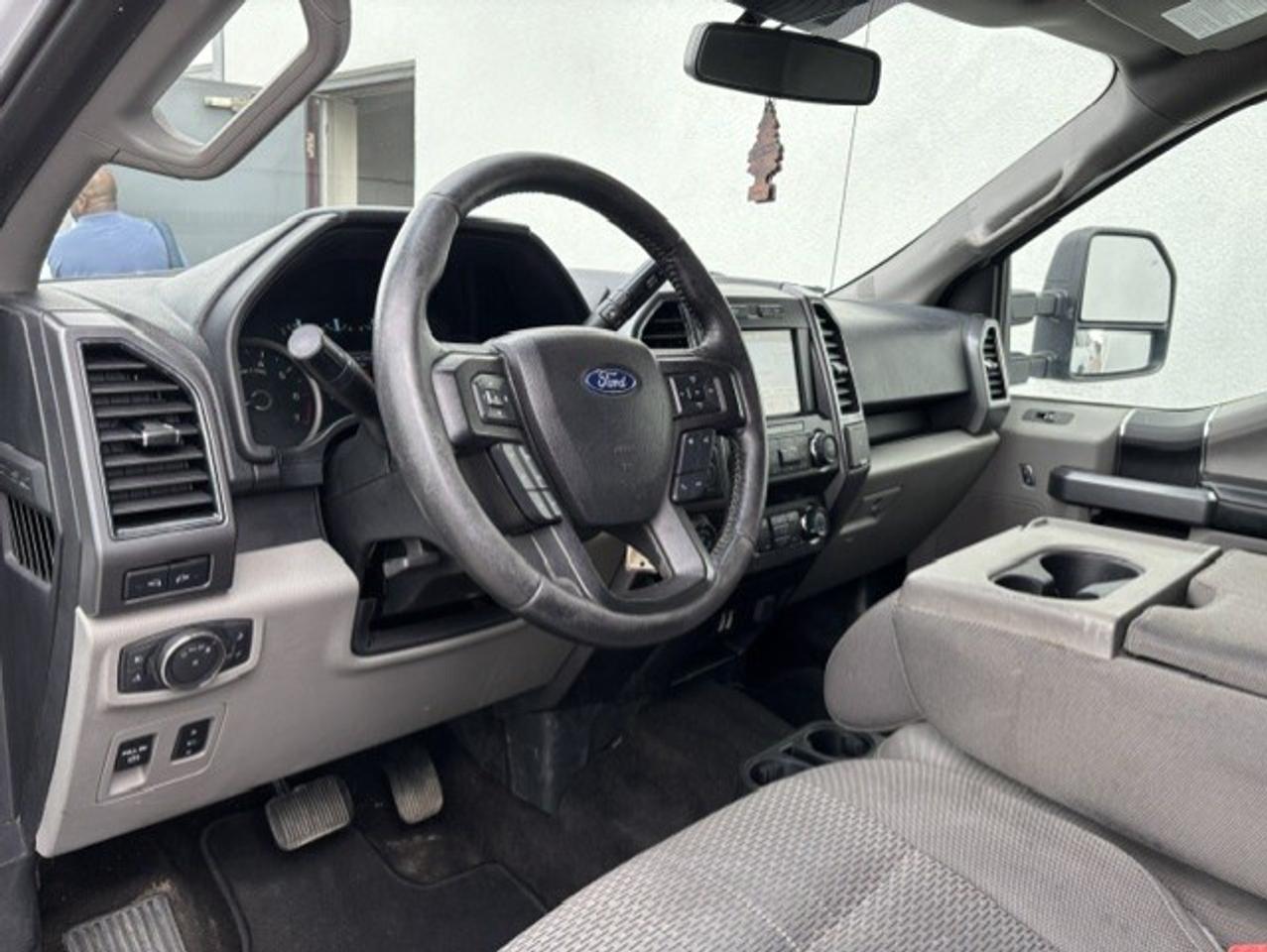 2019 Ford F-150 XLT 4WD SUPERCREW **6.5FT BOX-ARE CAP-CERTIFIED** Photo