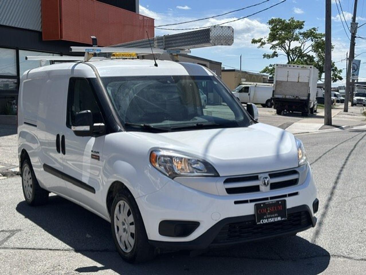 2015 RAM Promaster City Wagon SLT LADDER RACKS-DIVIDER-SHELVES-CAMERA-CERTIFIED Photo
