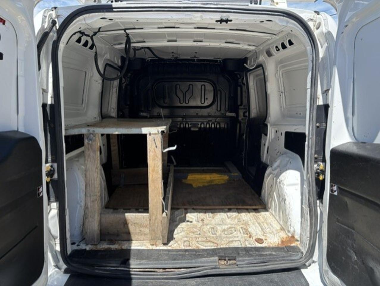 2015 RAM Promaster City Wagon SLT LADDER RACKS-DIVIDER-SHELVES-CAMERA-CERTIFIED Photo
