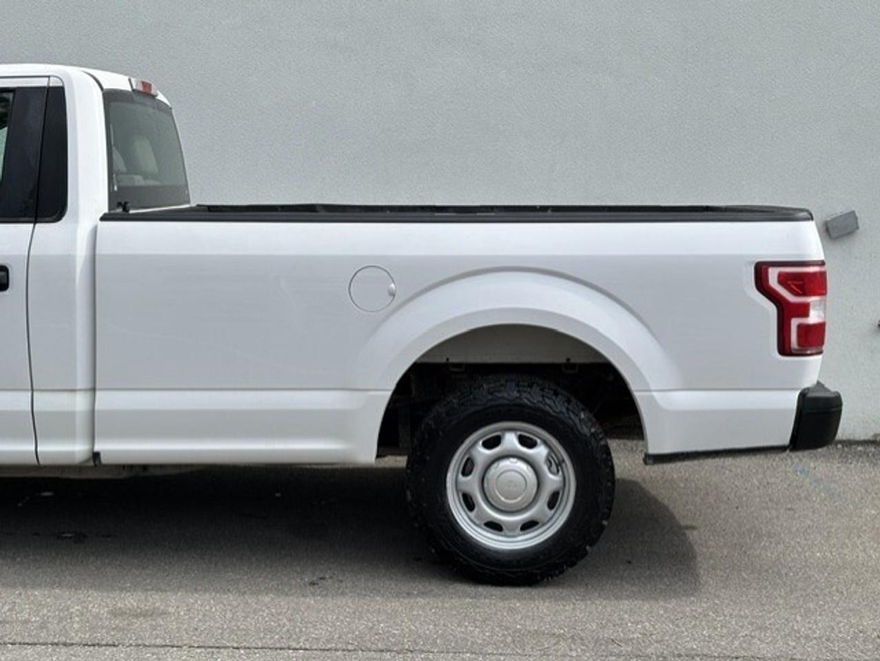 2018 Ford F-150 XL V6 REGULAR CAB-8' LONG BOX-CAMERA-TOW-1 OWNER! Photo