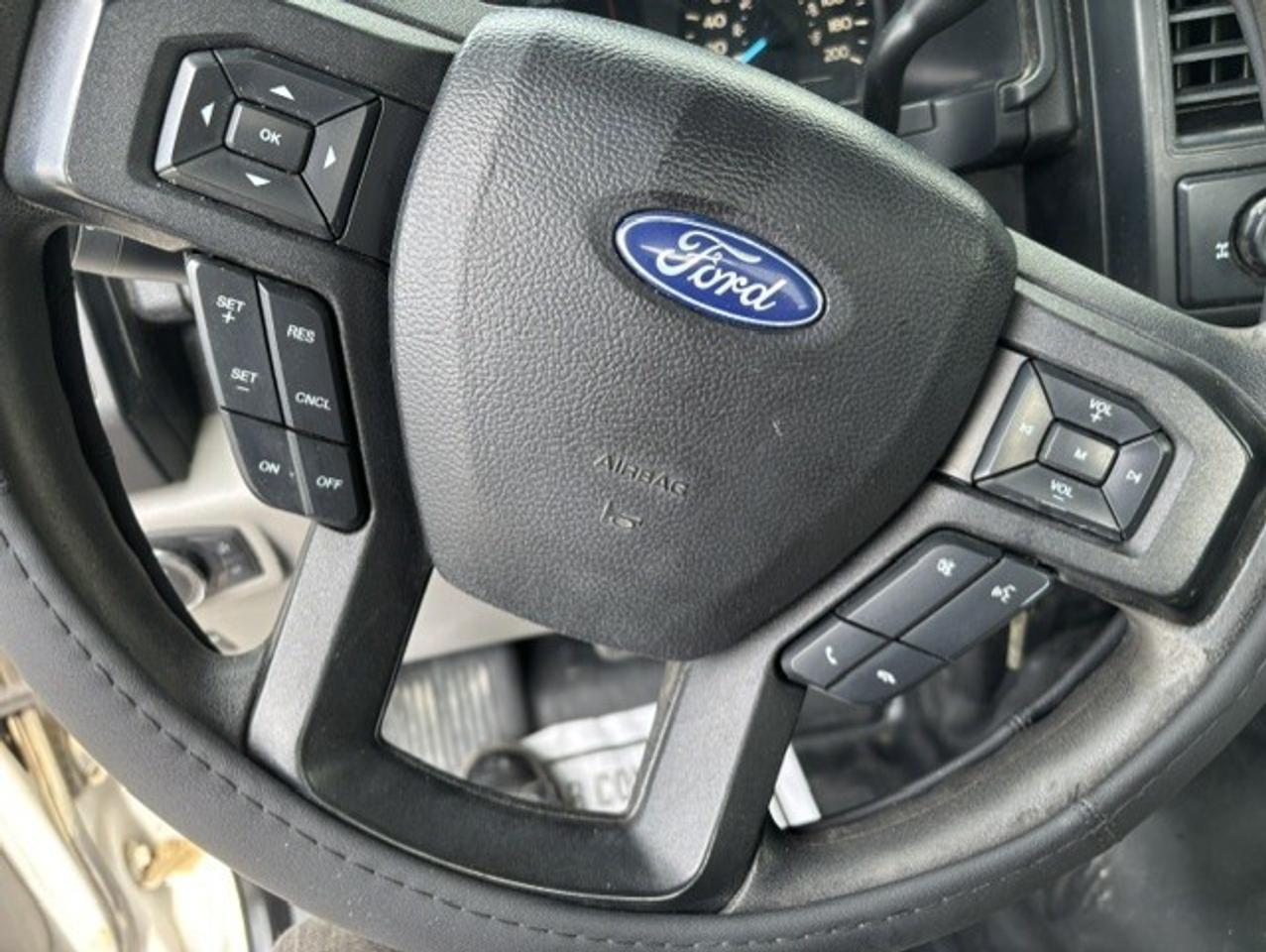 2018 Ford F-150 XL V6 REGULAR CAB-8' LONG BOX-CAMERA-TOW-1 OWNER! Photo