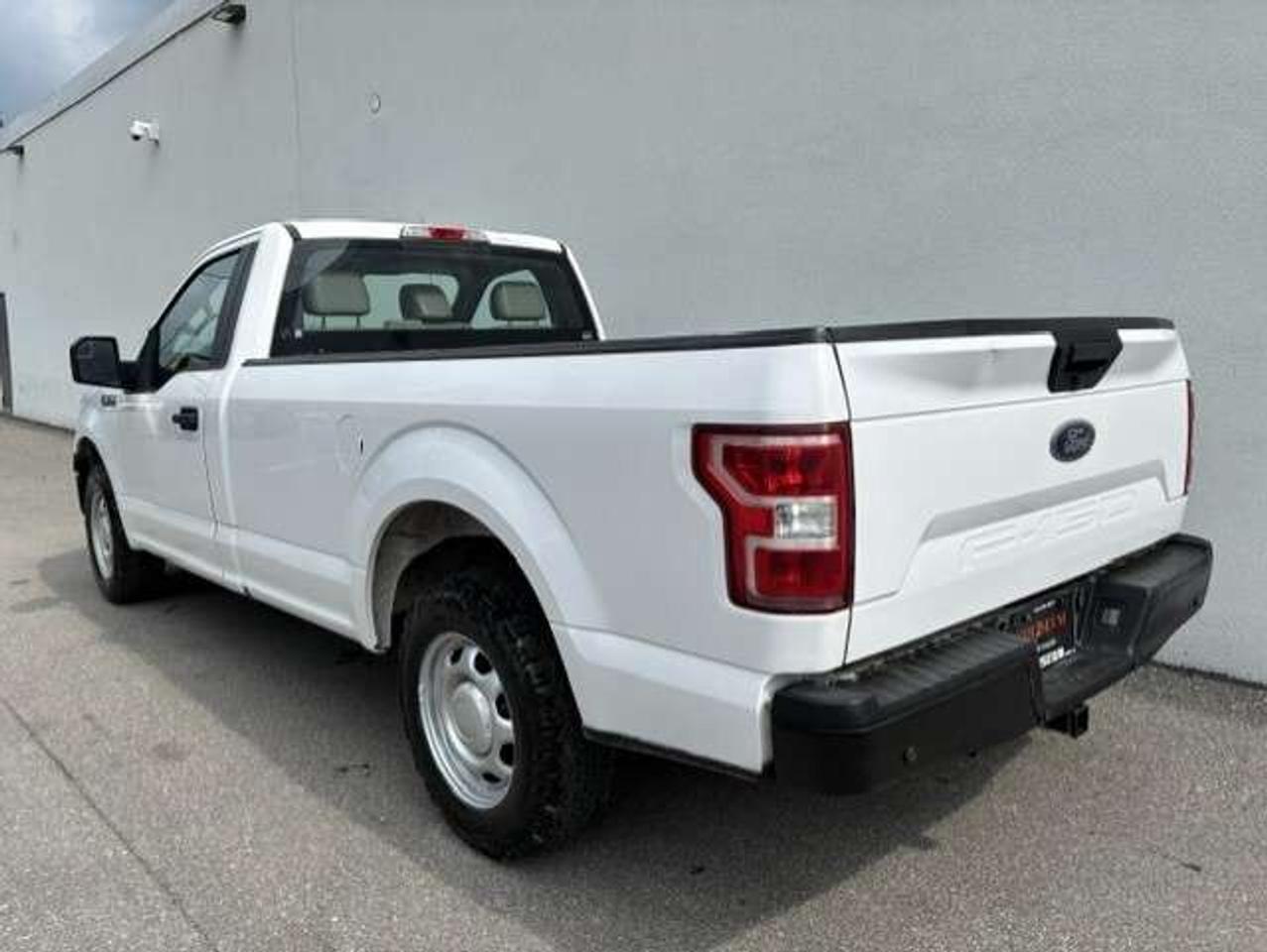 2018 Ford F-150 XL V6 REGULAR CAB-8' LONG BOX-CAMERA-TOW-1 OWNER! Photo