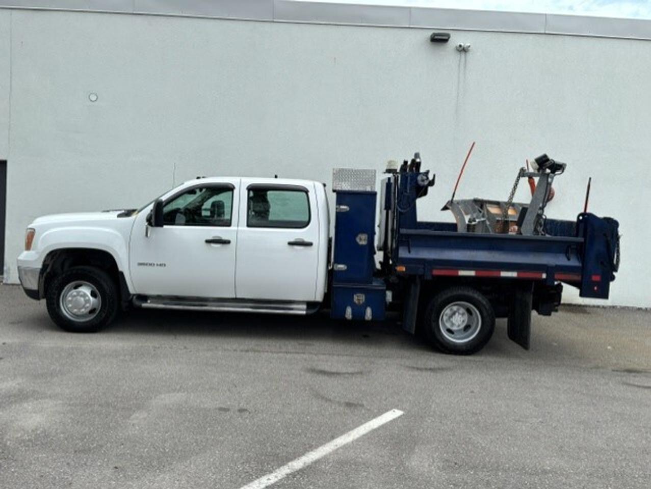 2014 GMC Sierra 3500HD 4WD CREW CAB-DUMP BOX-SNOW PLOW-CERTIFIED-1 OWNER Photo