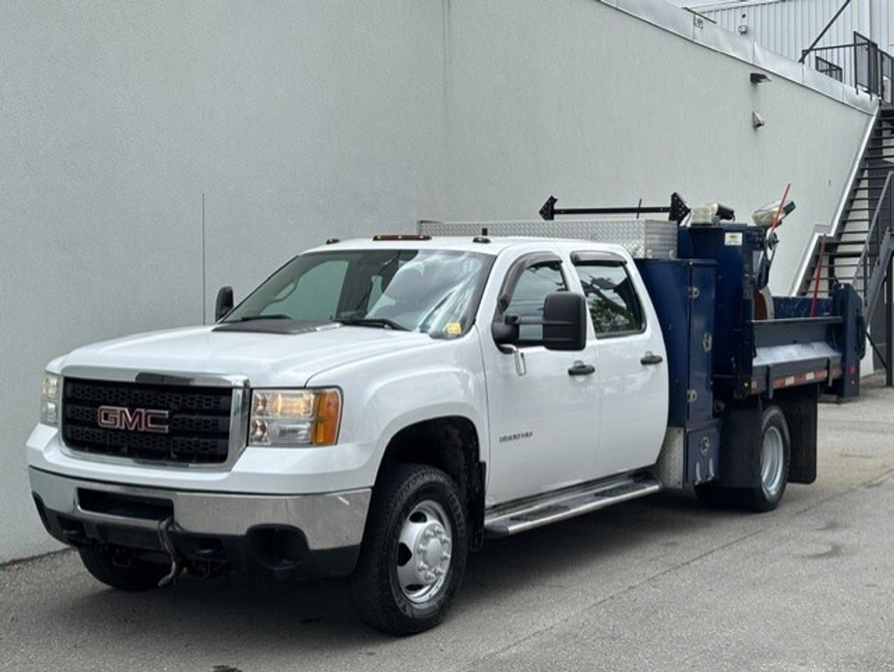 2014 GMC Sierra 3500HD 4WD CREW CAB-DUMP BOX-SNOW PLOW-CERTIFIED-1 OWNER Photo