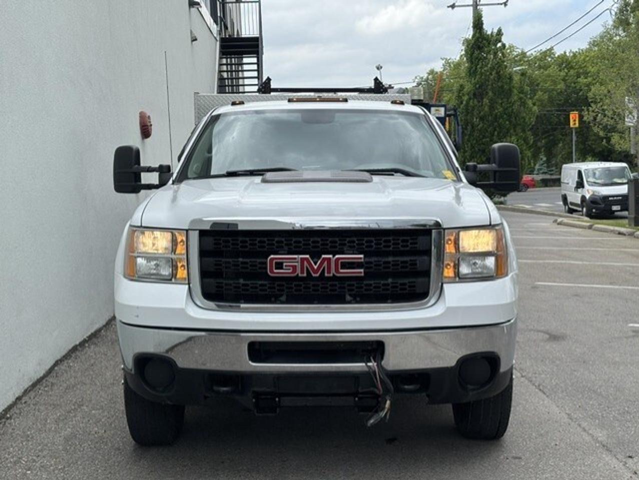 2014 GMC Sierra 3500HD 4WD CREW CAB-DUMP BOX-SNOW PLOW-CERTIFIED-1 OWNER Photo