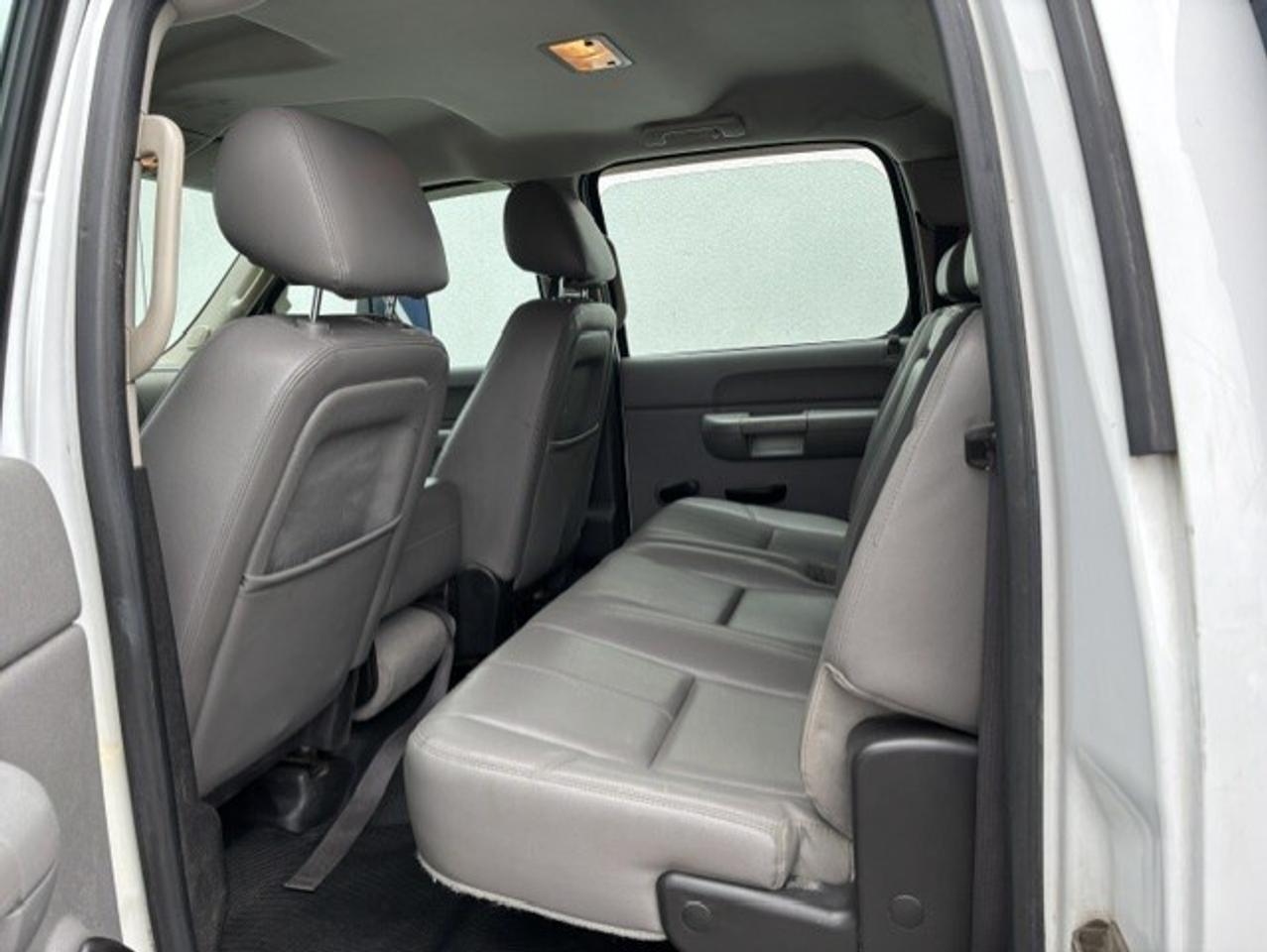 2014 GMC Sierra 3500HD 4WD CREW CAB-DUMP BOX-SNOW PLOW-CERTIFIED-1 OWNER Photo