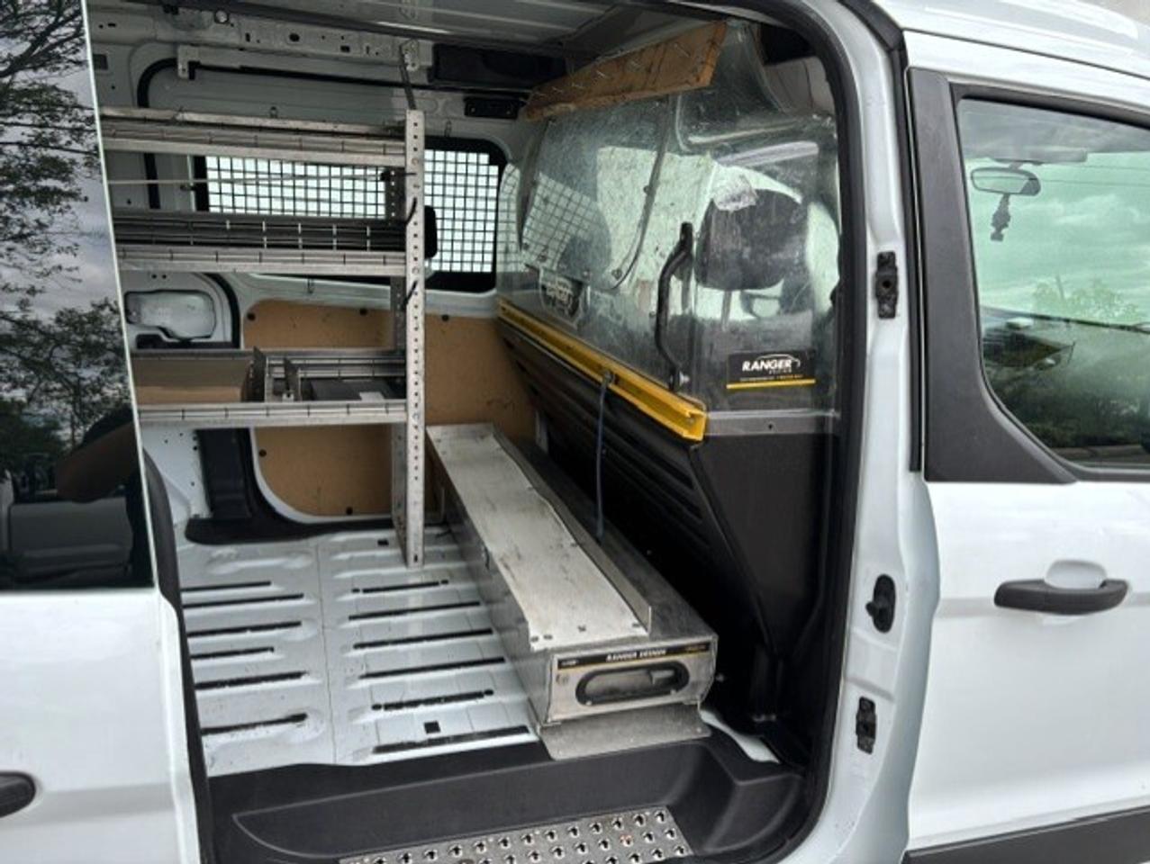 2017 Ford Transit Connect XL LADDER RACKS-DIVIDER-SHELVES-1 OWNER-CERTIFIED Photo