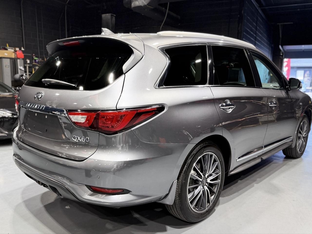 2016 Infiniti QX60 LUXURY Photo4