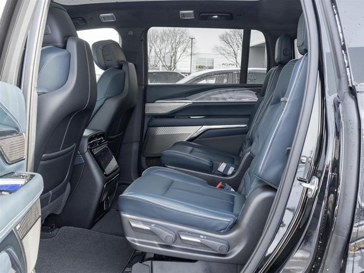 2026 Cadillac Escalade IQ Premium Sport Photo