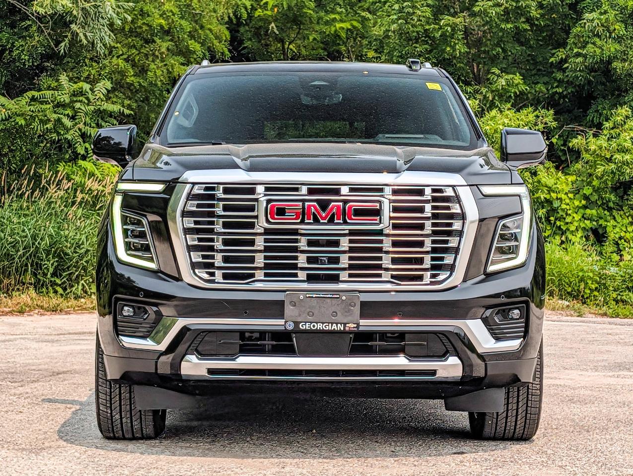 2026 GMC Yukon Denali Photo3