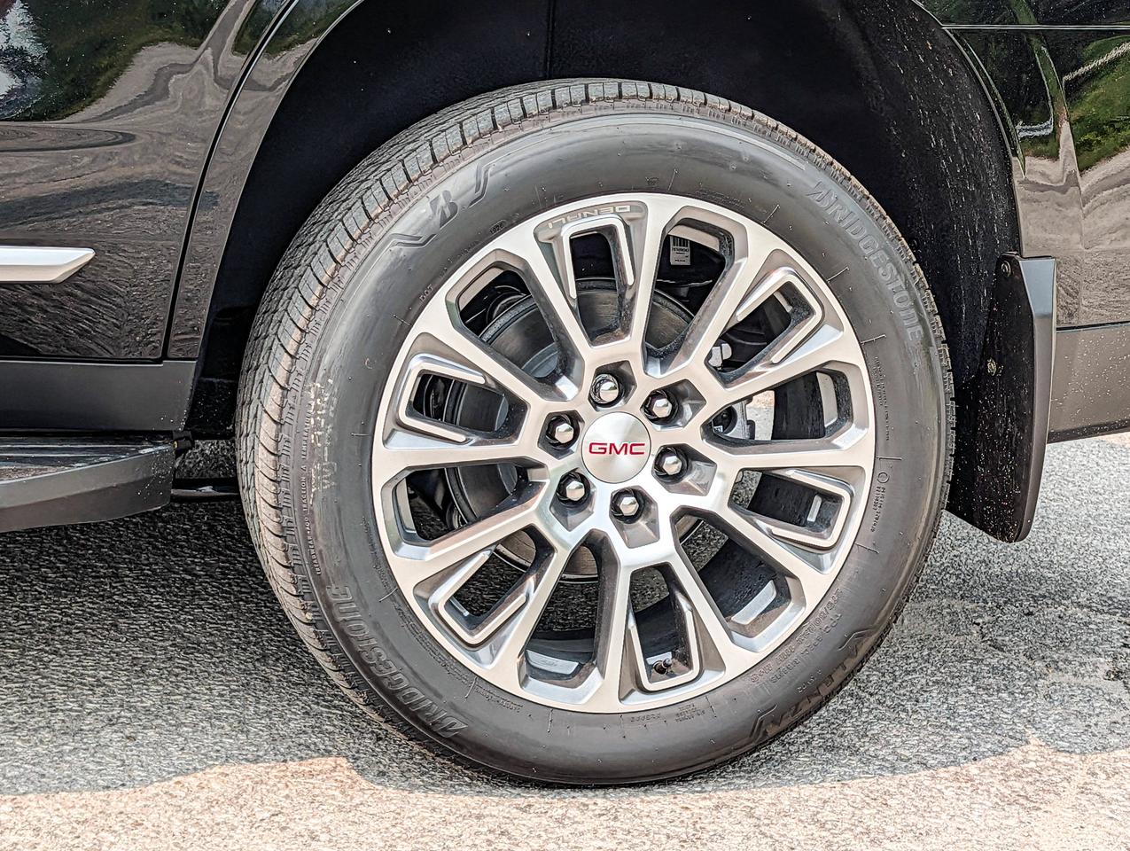 2026 GMC Yukon Denali Photo
