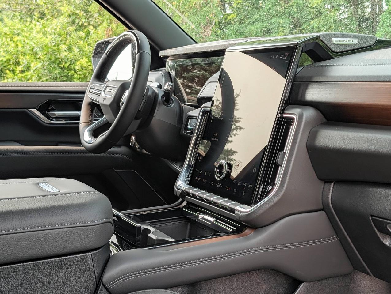 2026 GMC Yukon Denali Photo