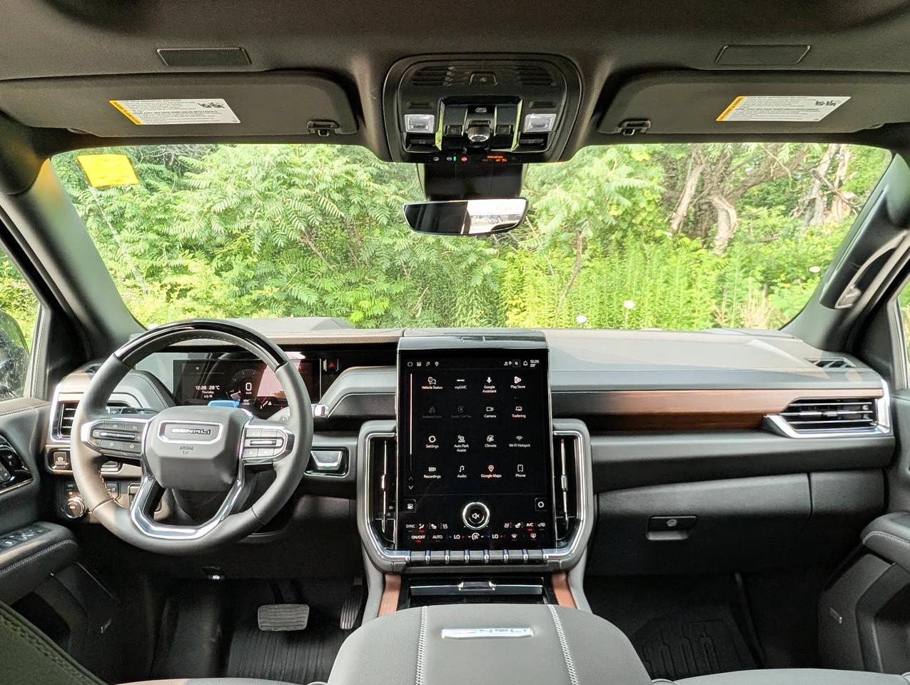 2026 GMC Yukon Denali Photo