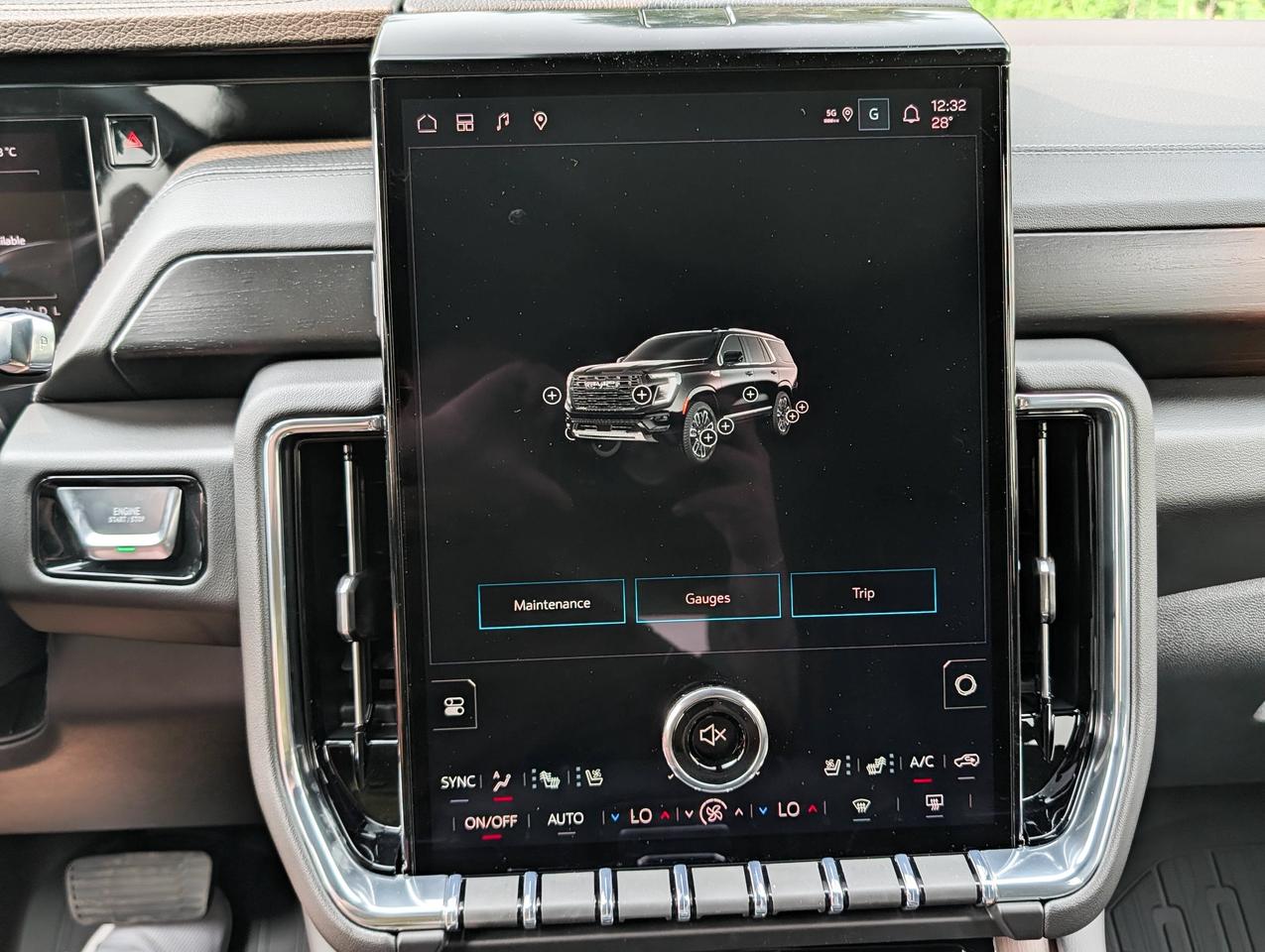 2026 GMC Yukon Denali Photo