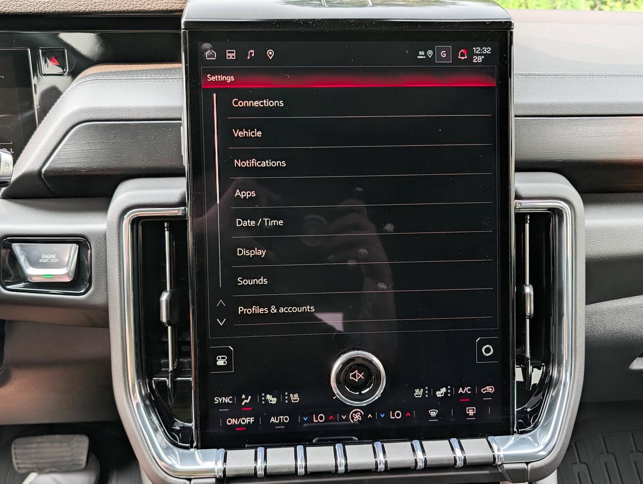 2026 GMC Yukon Denali Photo