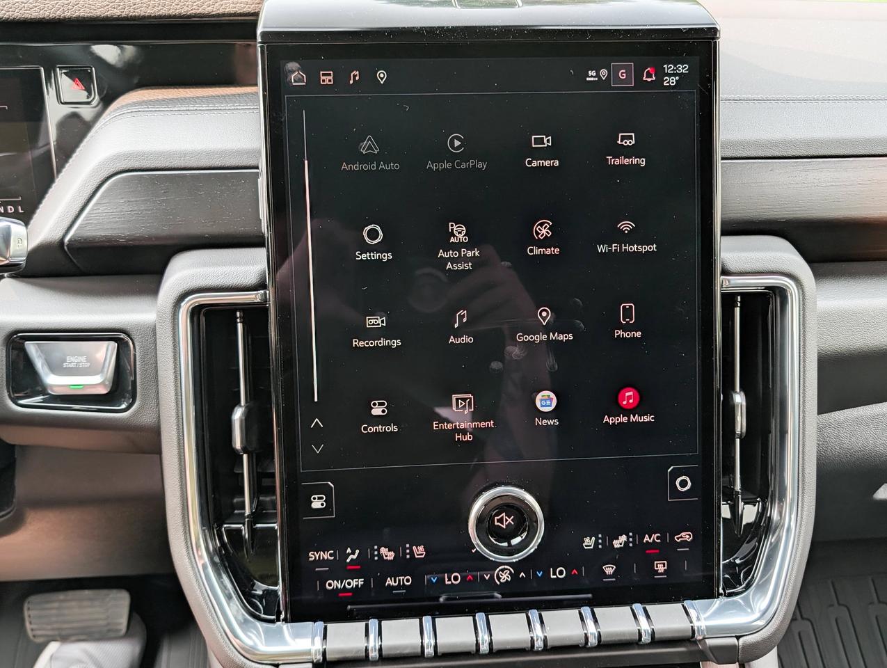 2026 GMC Yukon Denali Photo