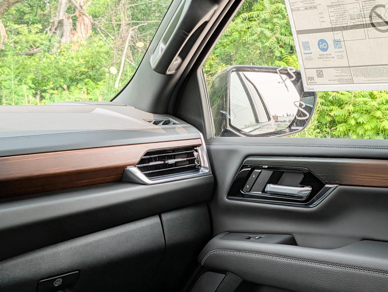 2026 GMC Yukon Denali Photo