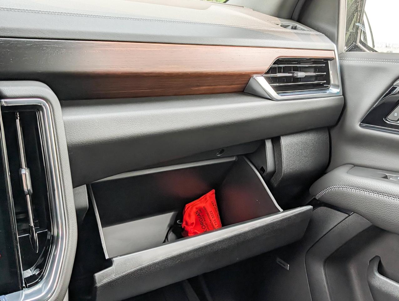 2026 GMC Yukon Denali Photo
