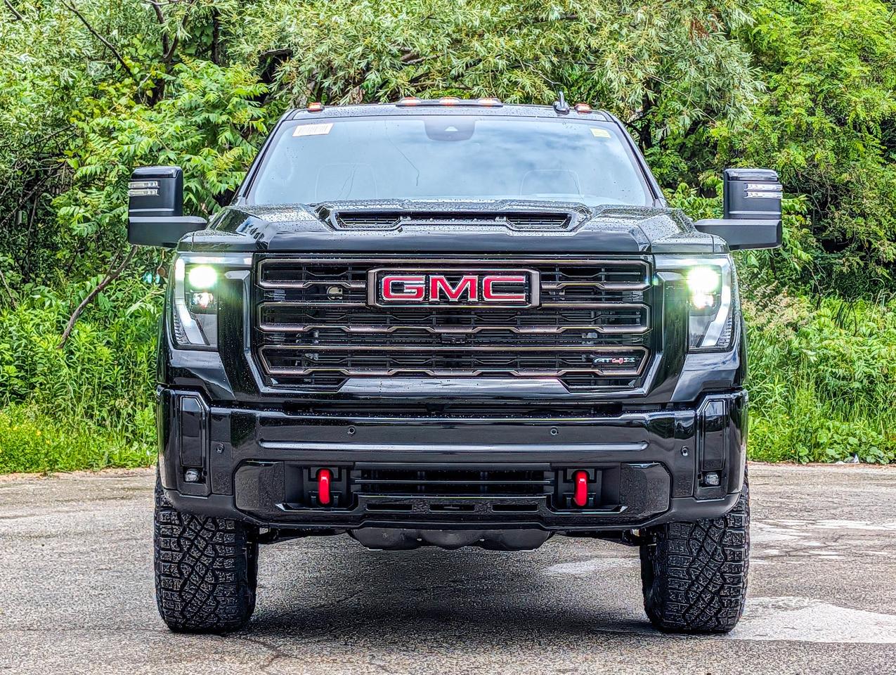 2026 GMC SIERRA 2500HD AT4X Photo3