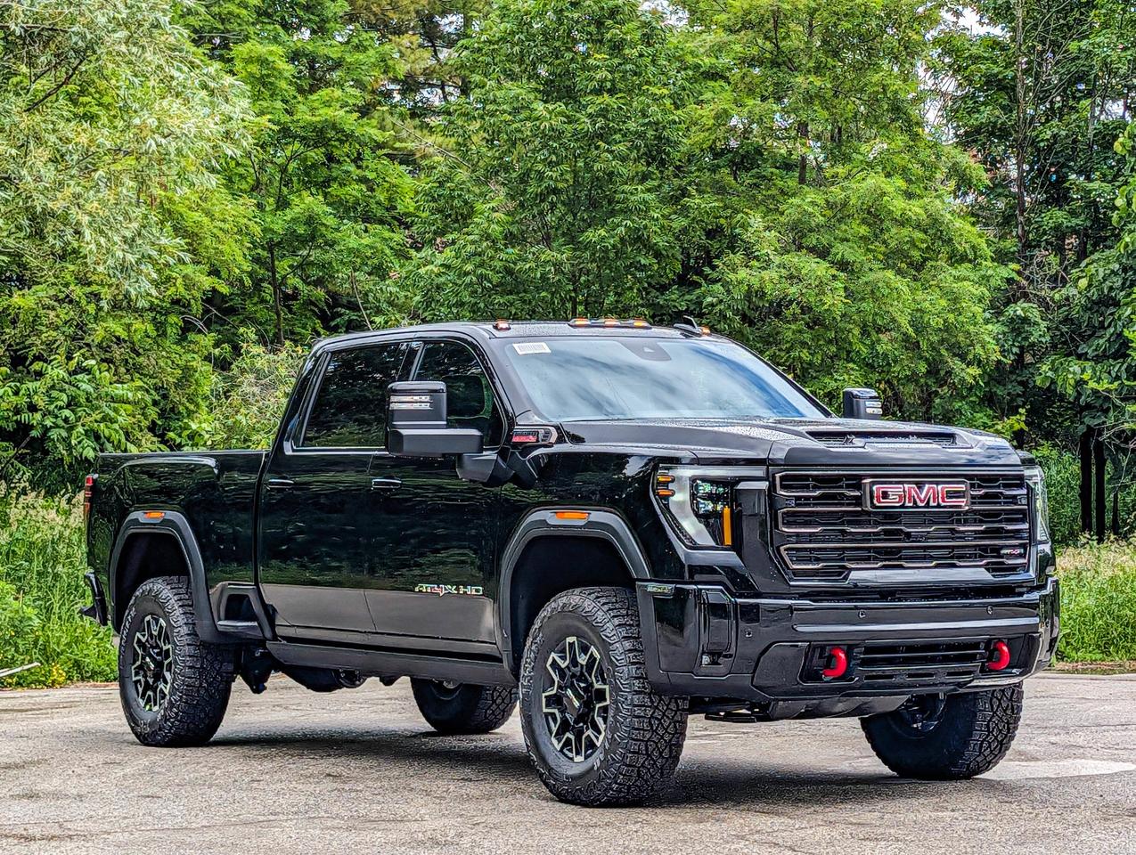 2026 GMC SIERRA 2500HD AT4X Photo2