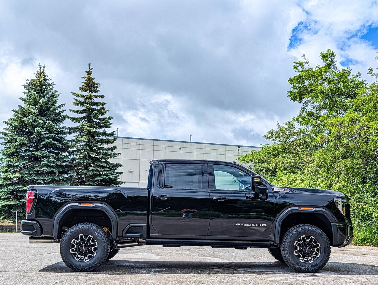 2026 GMC SIERRA 2500HD AT4X Photo