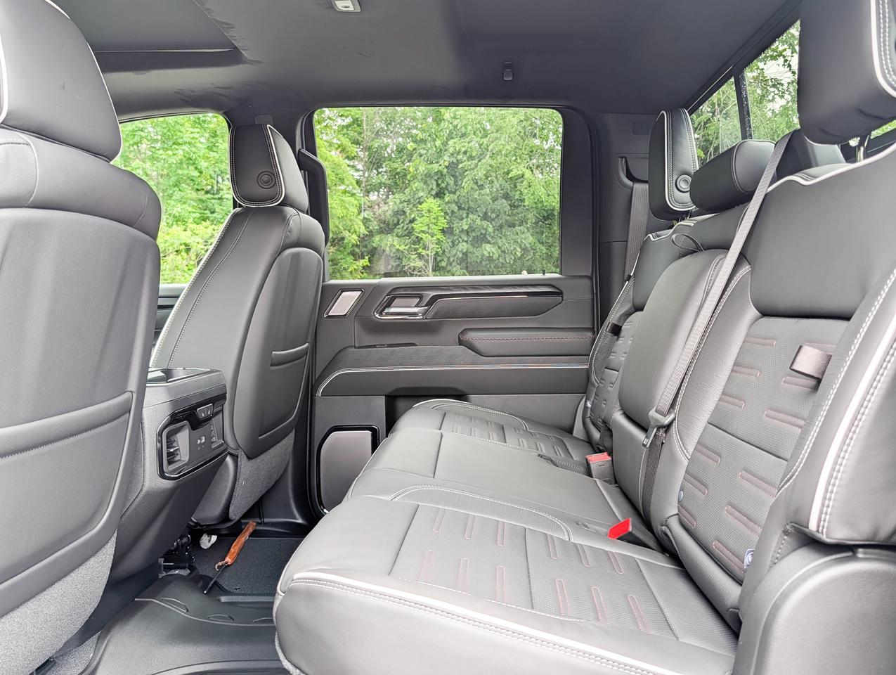 2026 GMC SIERRA 2500HD AT4X Photo