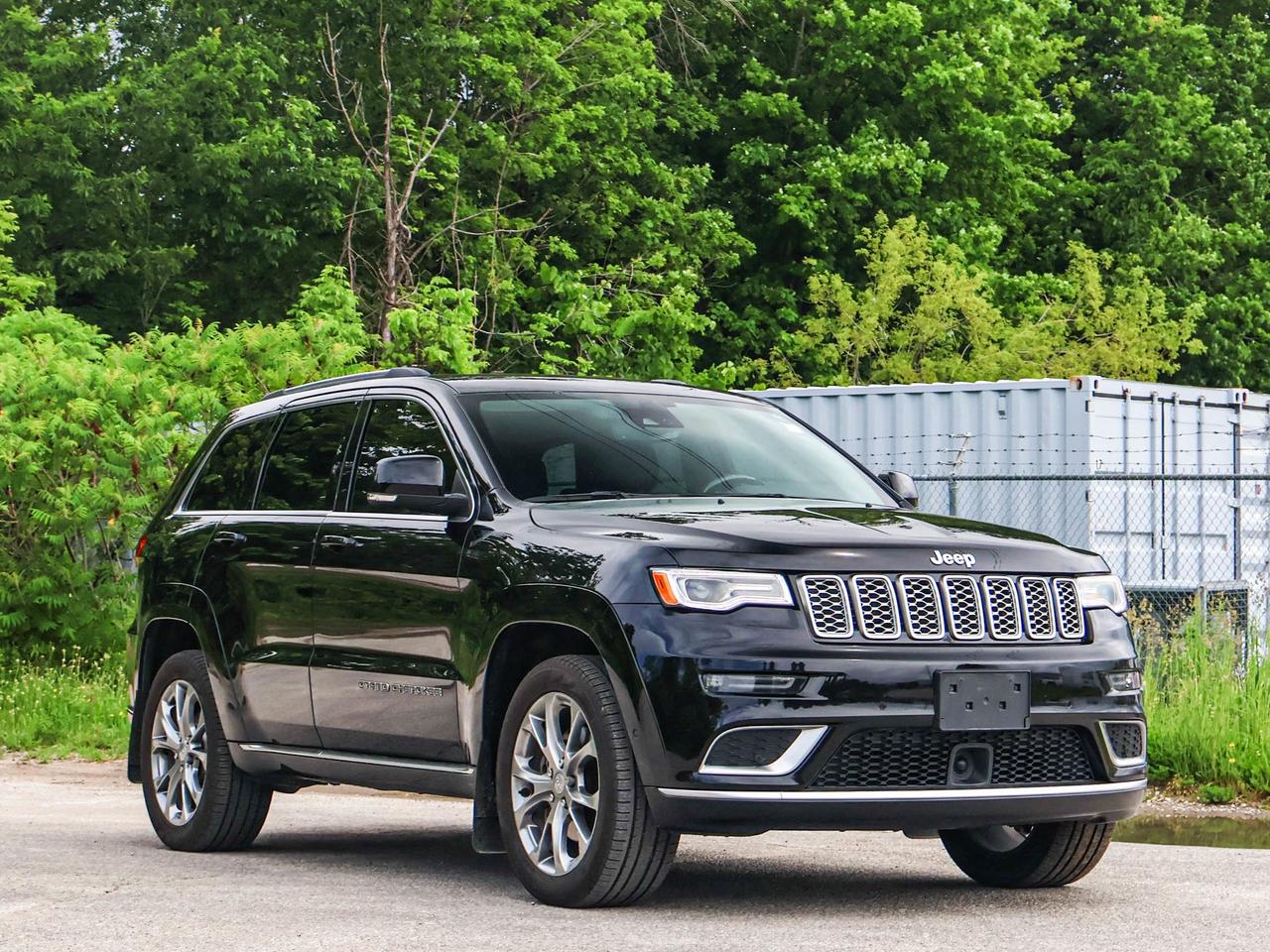 2021 Jeep Grand Cherokee Summit Photo2