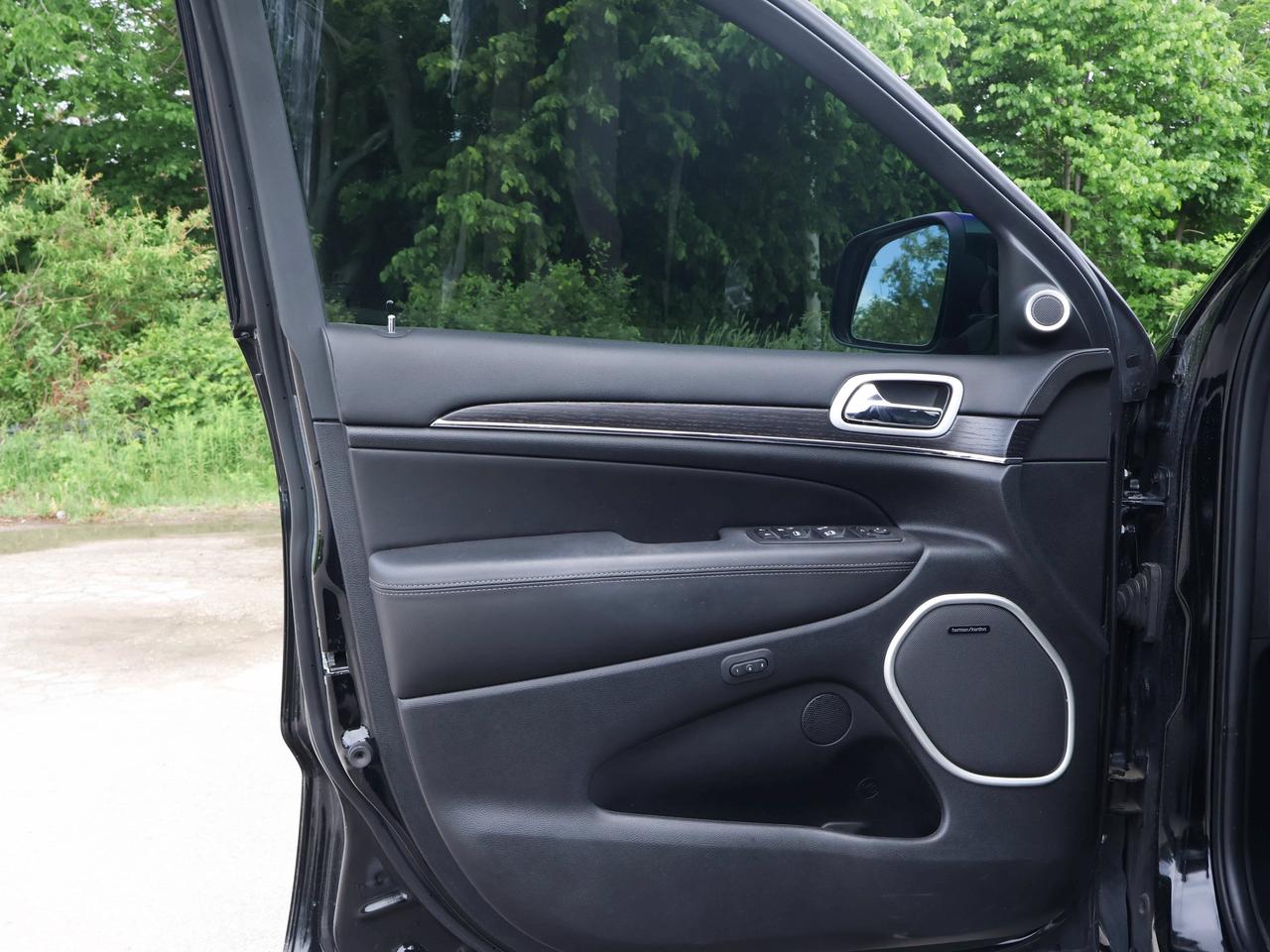 2021 Jeep Grand Cherokee Summit Photo