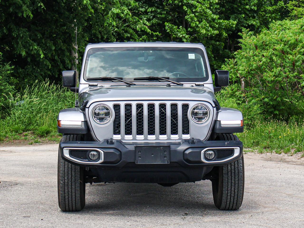 2020 Jeep Gladiator Overland Photo4