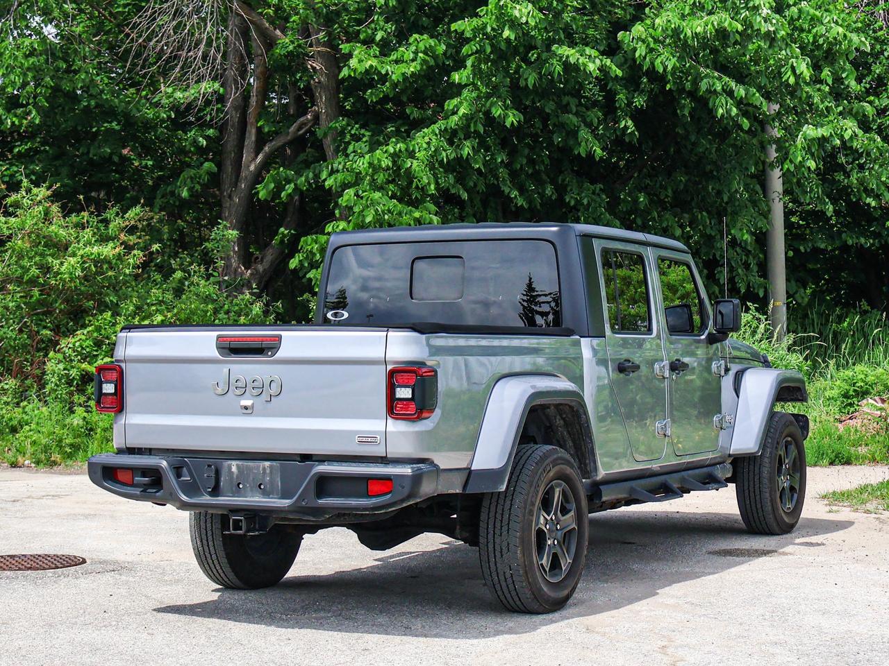 2020 Jeep Gladiator Overland Photo
