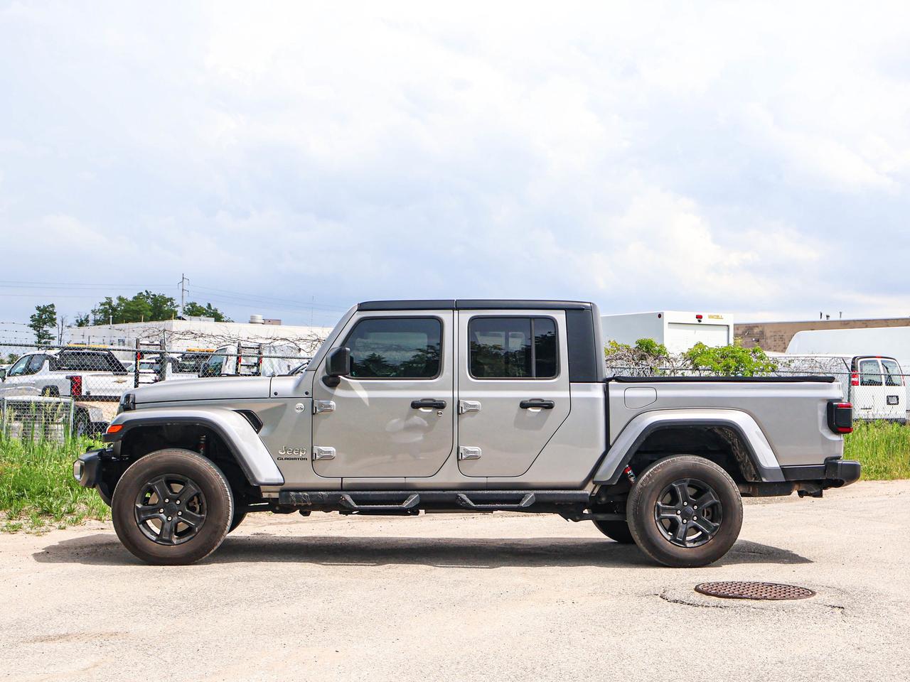 2020 Jeep Gladiator Overland Photo